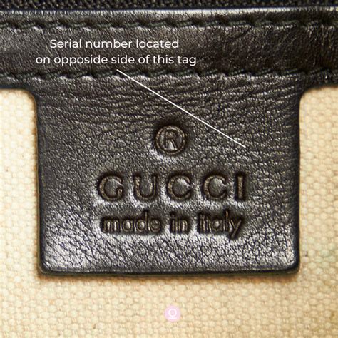 what does a gucci tag look like